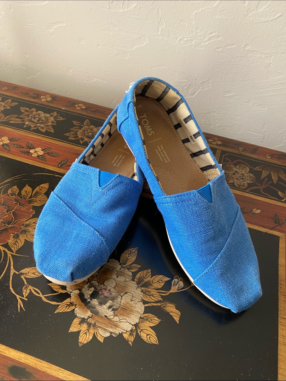 TOMS Bright Blue Canvas Slip-On Alpargatas